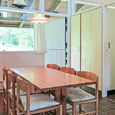 2 Bedroom In Apartman Allinge-Sandvig