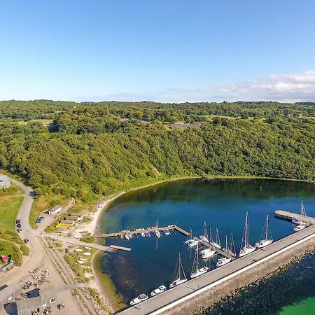 2 Bedroom In Apartment *